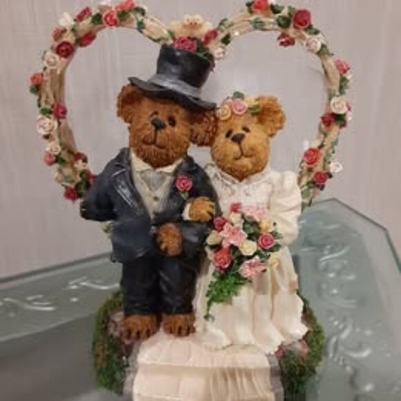 Boyds Bears Other - Boyd's Bears Figurine, 2003: "Doug and Jill...A Day to Remember"
